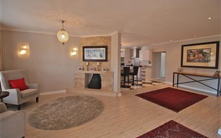 4 Bedroom House in Kleinbosch
