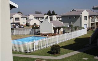 2 Bedroom Flat in Nortons Home Estate