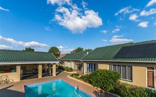 4 Bedroom House in Dan Pienaarville