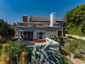 3 Bed Townhouse in Eagle Canyon Golf Estate