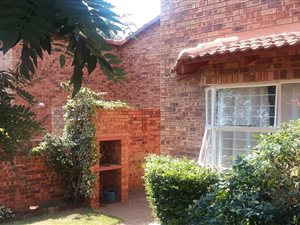 3 Bed Townhouse in Bromhof