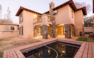 4 Bedroom House in Lynnwood Manor