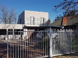 5 Bed House in Paglande