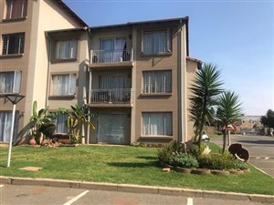 2 Bed Apartment in Kleinfontein
