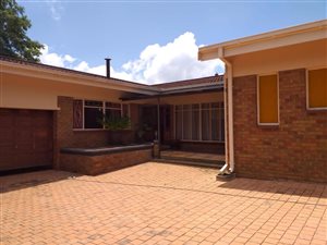 3 Bed House in Panorama