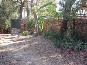 5700 m² Land available in Menlo Park