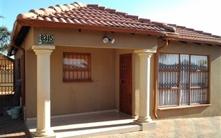 2 Bedroom House in Birch Acres