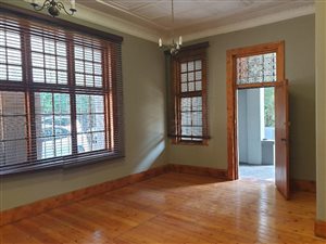 73 m² Commercial space in Lambton