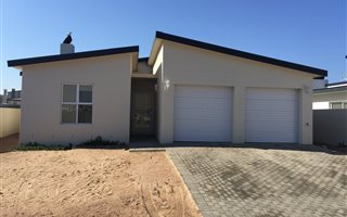 3 Bedroom House in Sunset Estate