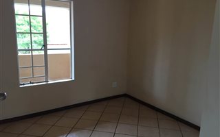 2 Bedroom Apartment in Mooikloof Ridge