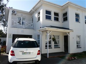 3 Bed Townhouse in Gonubie