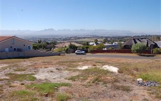 1200 m² Land available in Aurora