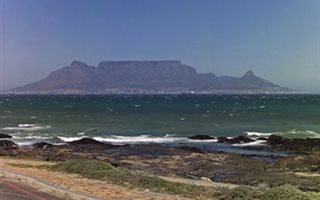 6 Bedroom House in Bloubergstrand