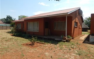 3 Bedroom House in Meyerton Central