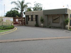 2 Bed Townhouse in Helderkruin