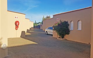 2 Bedroom Townhouse in Heuwelsig