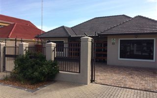 1 Bedroom Flat in Parow
