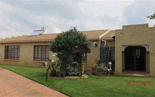 3 Bedroom House in Vaalpark