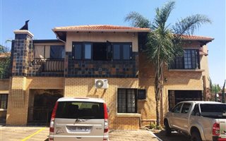 3500 m² Commercial space in Zwartkop