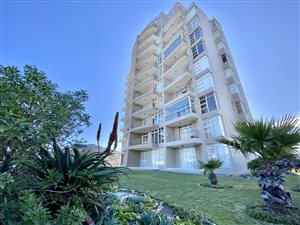 2 Bed Apartment in Bloubergstrand