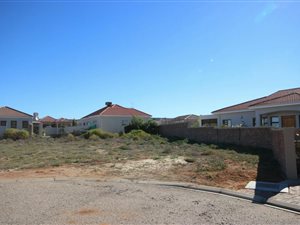 953 m² Land available in Oudtshoorn