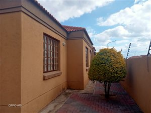 3 Bed House in Lesedi Park