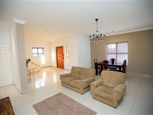 4 Bed House in Rouxville