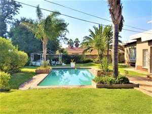 4 Bed House in Brackenhurst