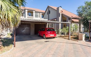3 Bedroom Townhouse in Vanderbijlpark SE