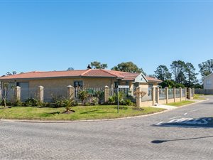 3 Bed House in Dormehlsdrift
