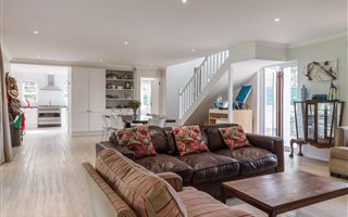 6 Bedroom House in Constantia