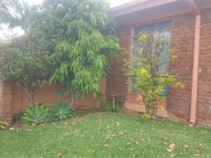 2 Bed Townhouse in Hermanstad