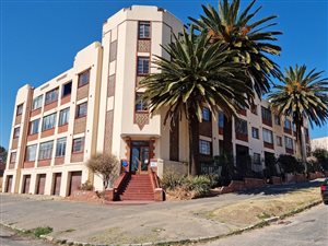 1 Bed Apartment in Troyeville