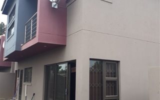 4 Bedroom Townhouse in Vanderbijlpark SE3