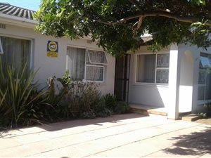 3 Bed House in Retreat