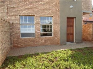 3 Bed Duplex in Montana