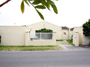 3 Bed House in Edgemead