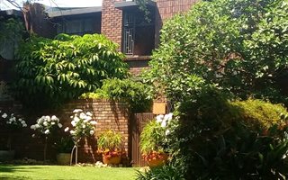 4 Bedroom Townhouse in Menlo Park