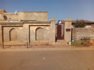 2 Bed House in Tembisa