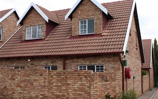 3 Bedroom Townhouse in Bromhof