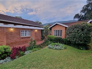3 Bed Townhouse in Oak Park