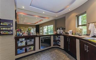 4 Bedroom House in Parkhurst