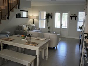 2 Bed Apartment in Nooitgedacht Estate