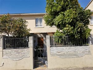3 Bed House in New Woodlands