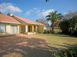 4 Bed House in Isandovale