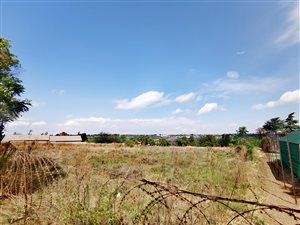 8844 m² Land available in President Park