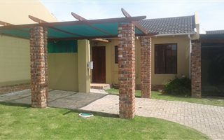 2 Bedroom Townhouse in Lorraine