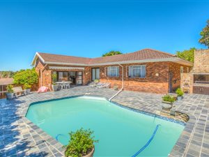 4 Bedroom House in Sunridge Park