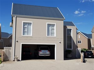 5 Bed House in Riverspray Lifestyle Estate