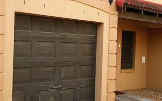 3 Bedroom Duplex in Parklands